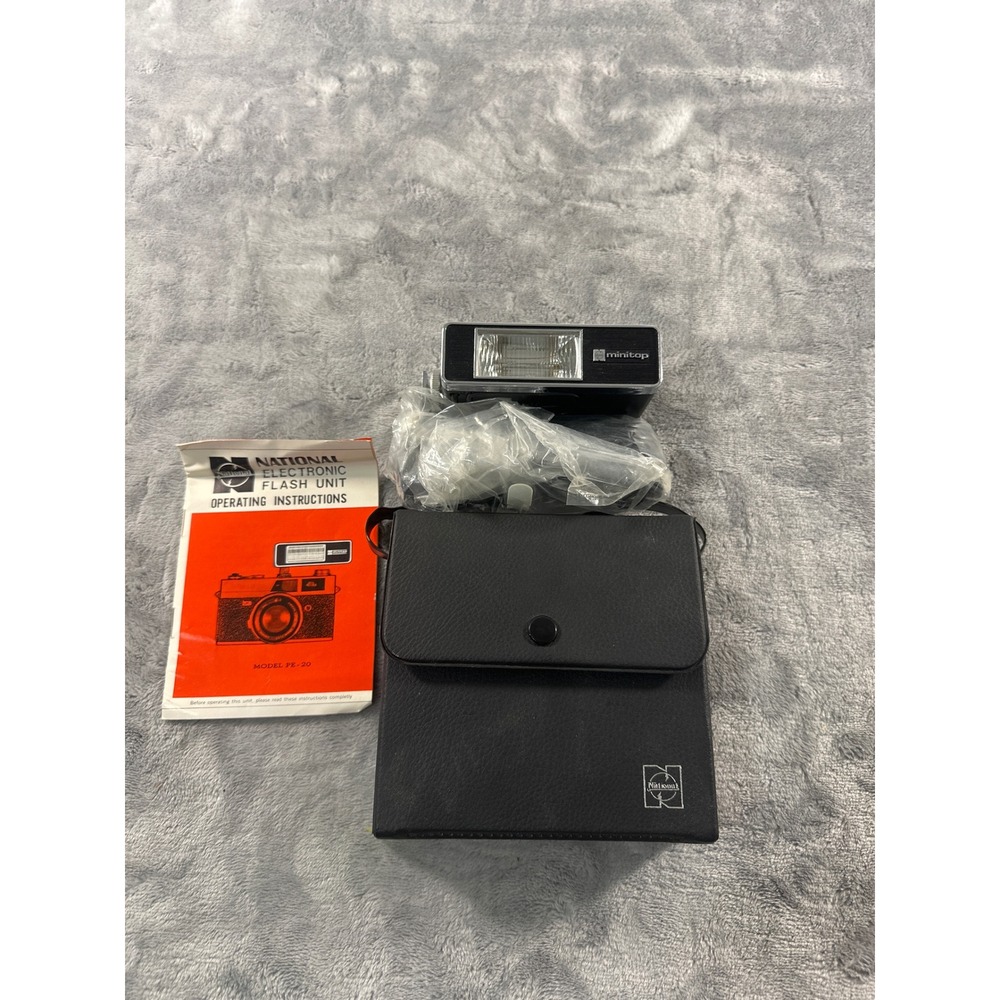 National Minitop PE-20 Electronic Flash Unit Vintage Camera Accessory with Case